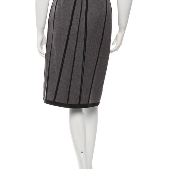 FENDI wool A-Line skirt. - Picture 3 of 3